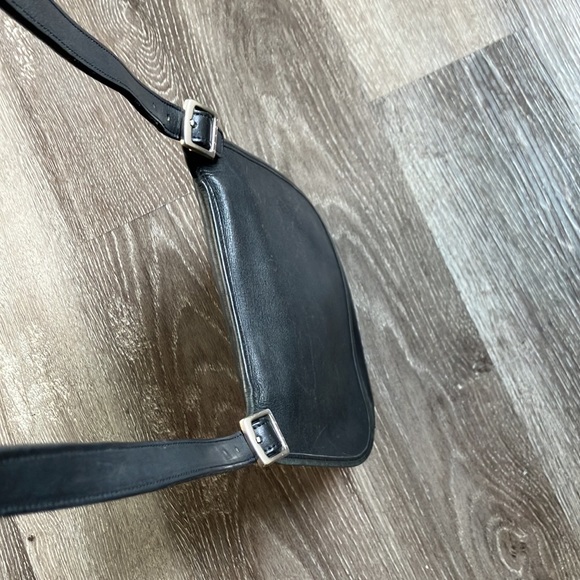 Coach - Picture 8 of 17